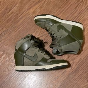 Nike wedge green